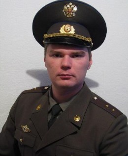 Олег Бронников  - парень